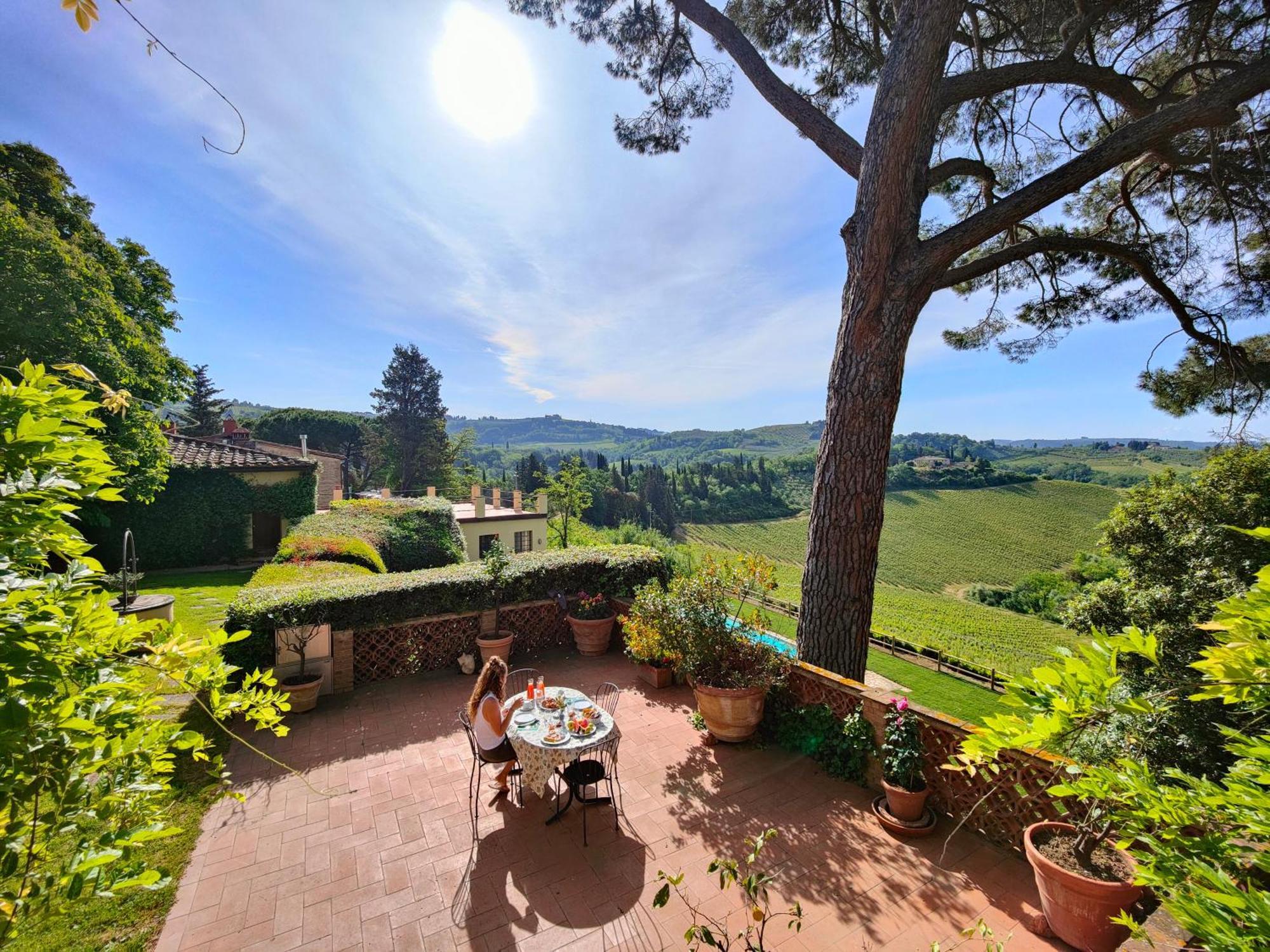 Agriturismo Bio Fattoria Bacio Certaldo Bagian luar foto