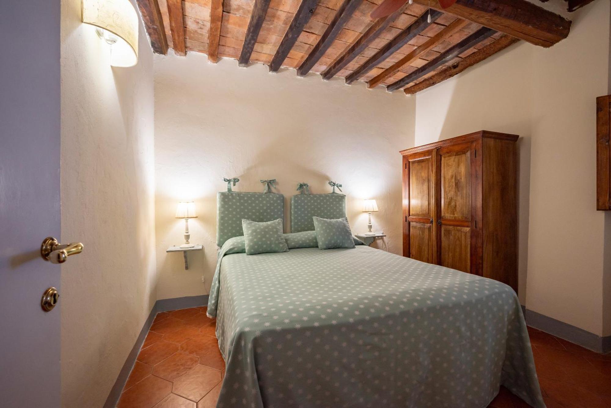 Agriturismo Bio Fattoria Bacio Certaldo Bagian luar foto