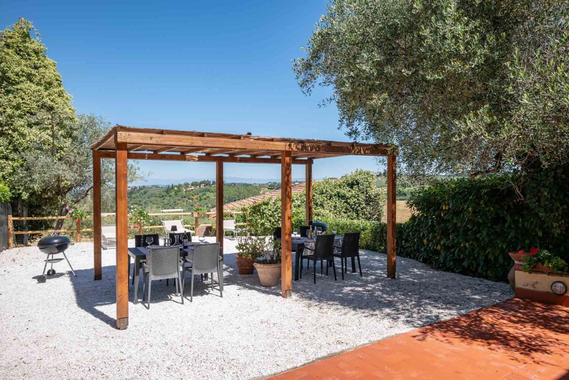 Agriturismo Bio Fattoria Bacio Certaldo Bagian luar foto